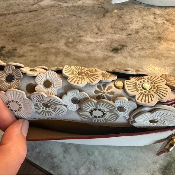 COACH 1941 Tea Rose Clutch Wristlet CHALK NWT - Picture 9 of 11